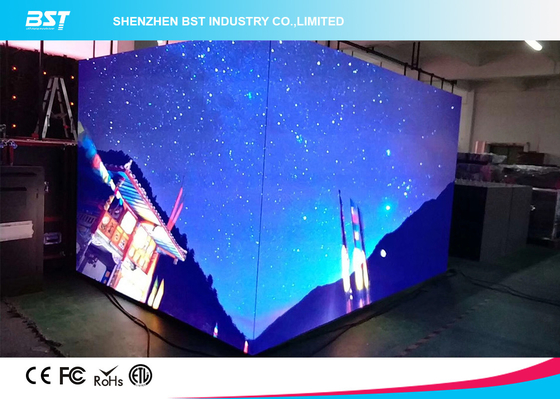 Seamless Splici Indoor LED Video Walls , Large LED Display Panels P3mm 90 Degree Angle